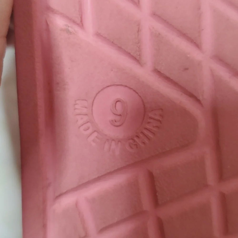 Kid's Old Navy Buckle Accent Sandals - Picture 7 of 8